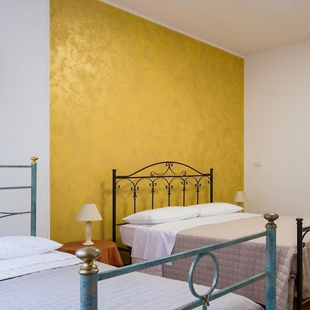 Il Tacco Dello Stivale Bed & Breakfast Lecce Bagian luar foto